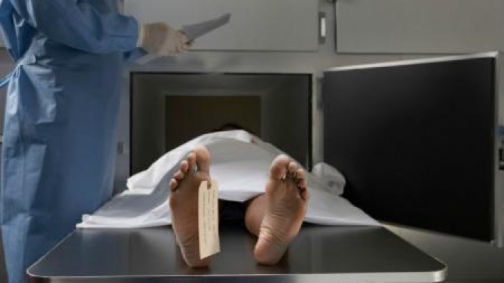 Cadavru la morga